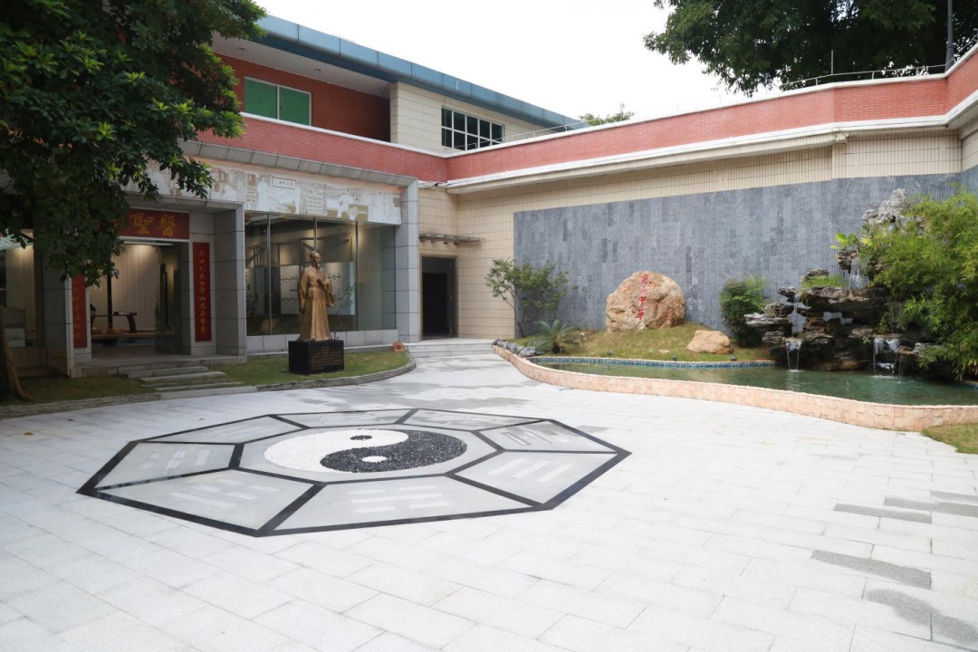 白云山j9国际集团医圣堂科普基地获评第十三批昭通市科学技术遍及基地