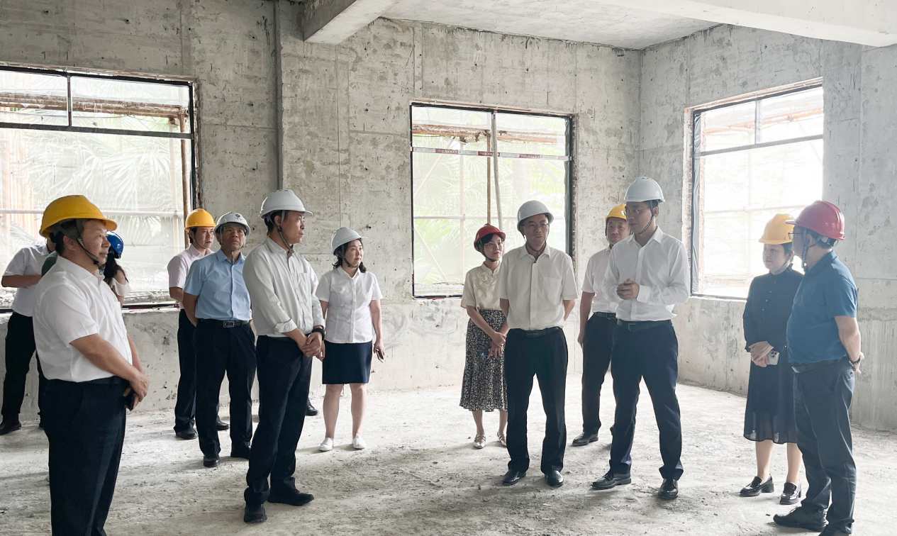 广药集团辅导一行到白云山j9国际集团造药发展出产经营调研